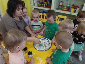 "А у нас в гостях Колобок"